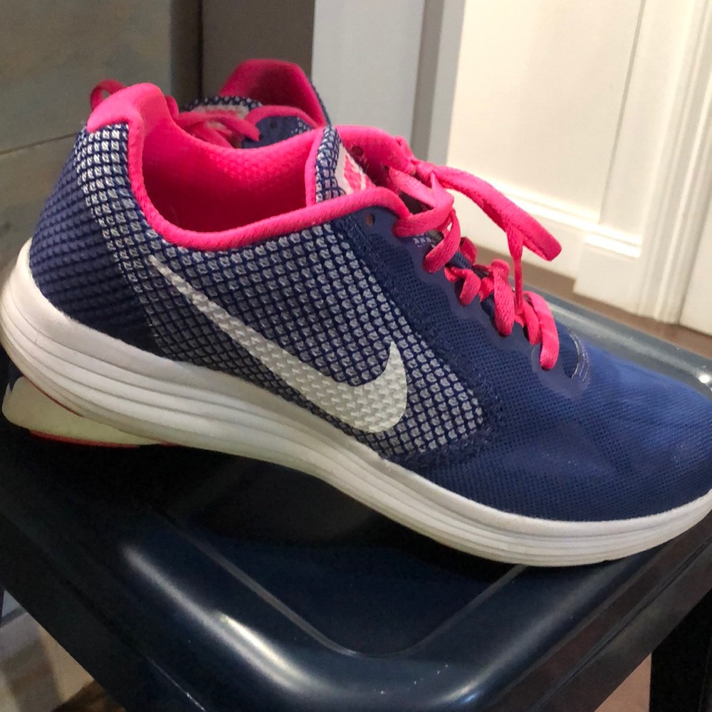 Sneakers - Picture 2 of 3